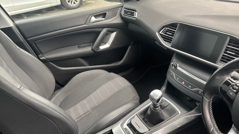 Peugeot 308 1.2 PureTech 130 Allure 5dr Petrol Hatchback